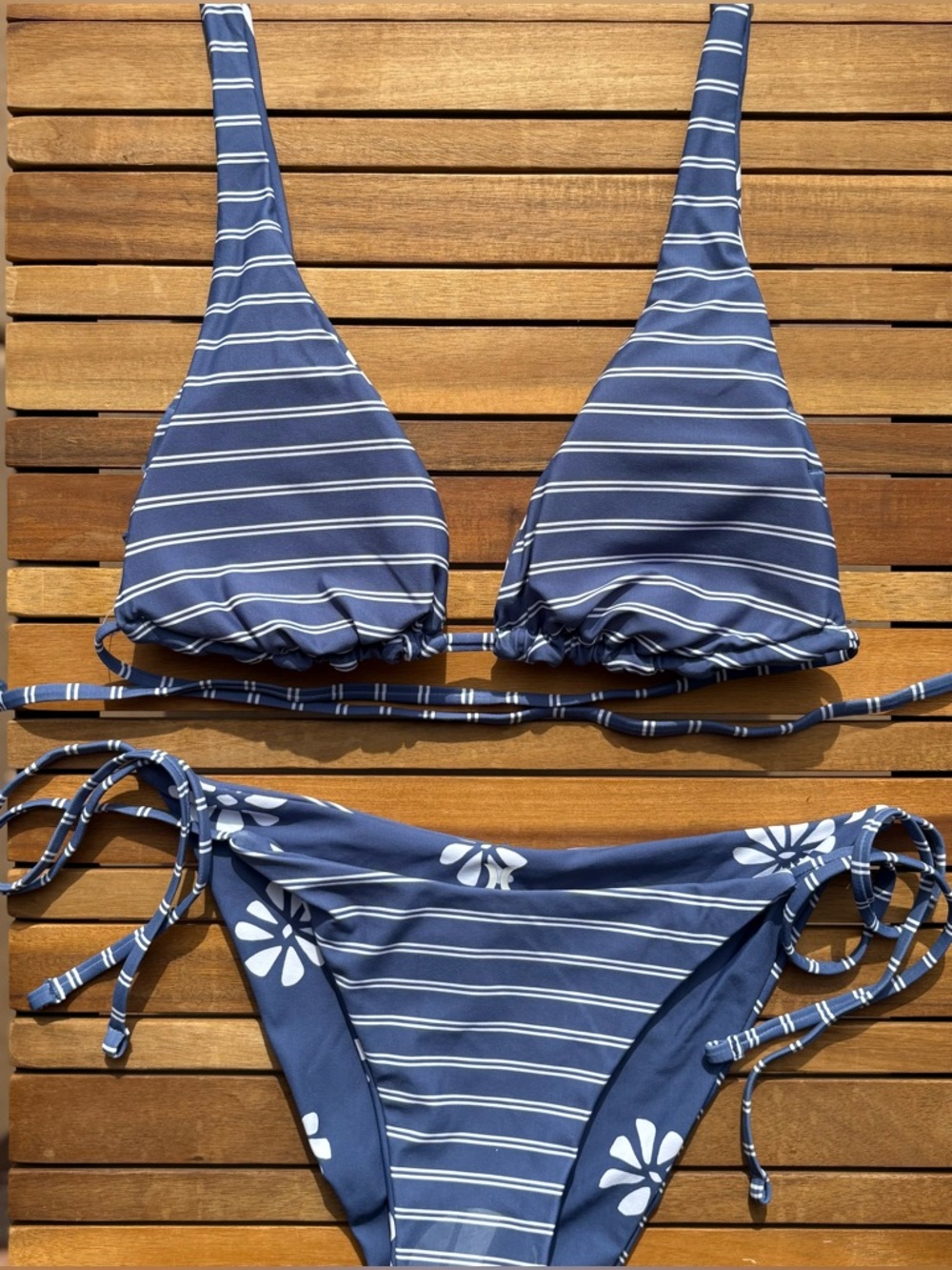 SMALL NWT Hurley Navy Blue & White Reversible Floral Striped Triangle Bikini - Picture 3 of 6